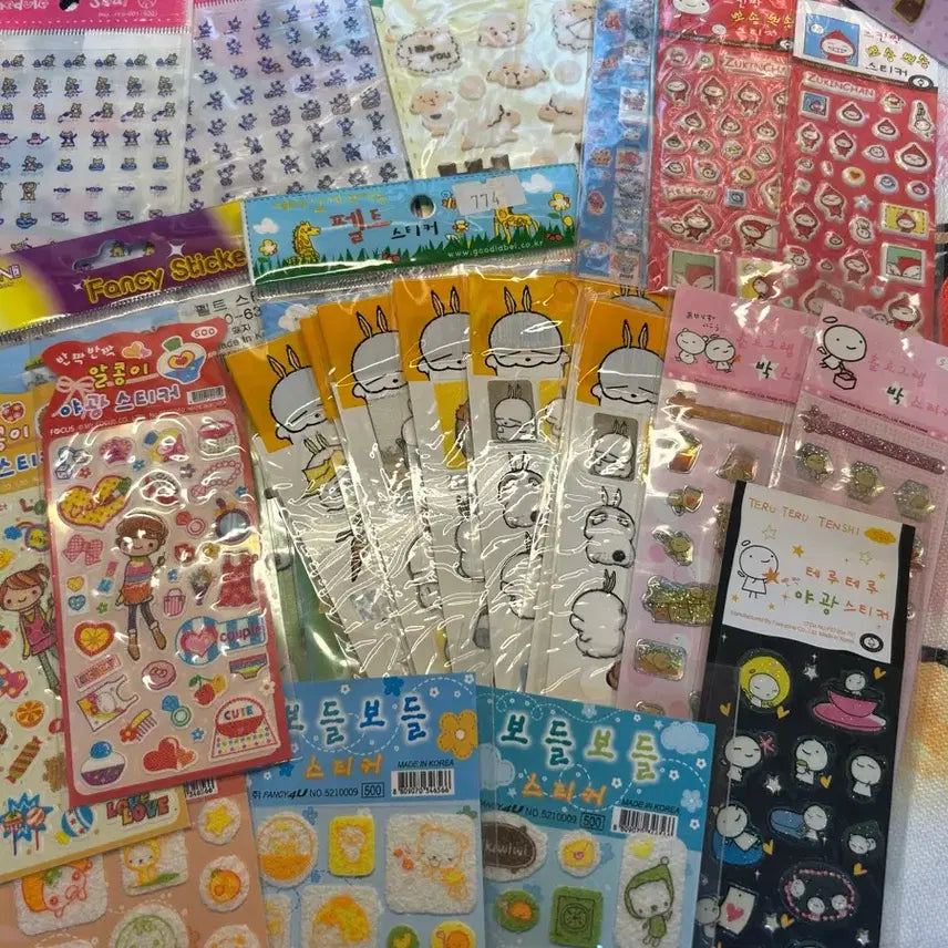 [BUNJANG] Vintage Sticker Lucky Box / 고전스티커 랜박