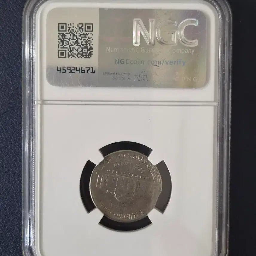 [BUNJANG] NGC Certified US Jefferson Nickel Clipped Planchet Error Coin / ngc 인증 미국 제퍼슨 5센트  클립드 플란쳇 에러 입니다.