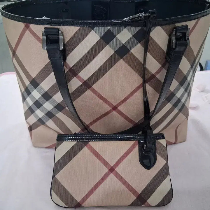 [BUNJANG] Burberry Nova Check Shopper Bag &amp; Pouch Set / 버버리 쇼퍼백&amp;파우치 세트