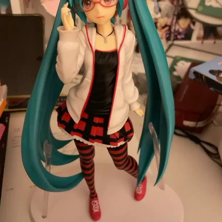 [BUNJANG] Hatsune Miku Megurine Luka Project DIVA Glasses Ver. Figure / 하츠네미쿠 안경미쿠 프로젝트 디바 피규어
