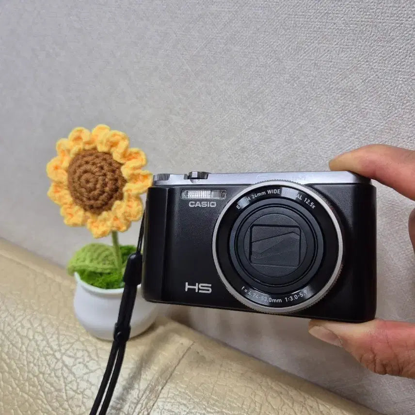 [BUNJANG] Casio EXILIM EX-ZR1200 Black Digital Camera / 카시오 EX-ZR1200 블랙 (클래식한 디자인/셀카 미러/RAW 지원/
