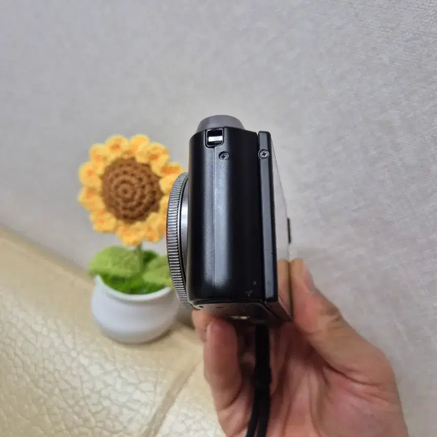 [BUNJANG] Casio EXILIM EX-ZR1200 Black Digital Camera / 카시오 EX-ZR1200 블랙 (클래식한 디자인/셀카 미러/RAW 지원/