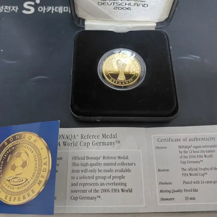 [BUNJANG] 2006 FIFA World Cup Germany BONAQA Gold Plated Commemorative Medal / 2006 독일 월드컵 BONAQA  순금 도금 기념 메달
