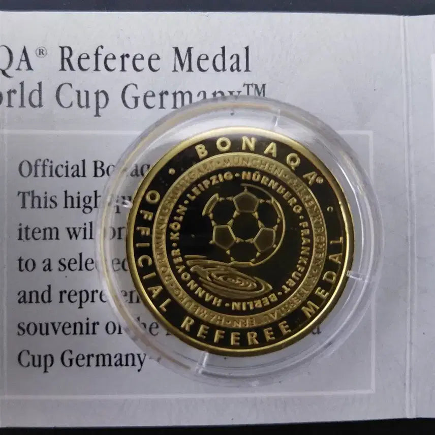 [BUNJANG] 2006 FIFA World Cup Germany BONAQA Gold Plated Commemorative Medal / 2006 독일 월드컵 BONAQA  순금 도금 기념 메달