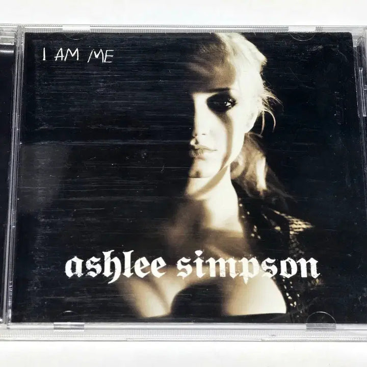 [BUNJANG] Ashlee Simpson I Am Me CD / 애슐리 심슨(Ashlee Simpson) - I Am Me (2005)