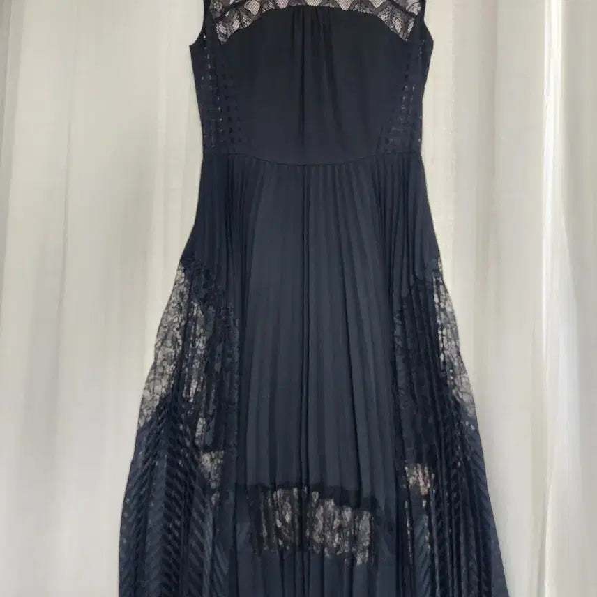 [BUNJANG] Minimum Black Midi Dress Lace Top Pleated Skirt / 미니멈 원피스