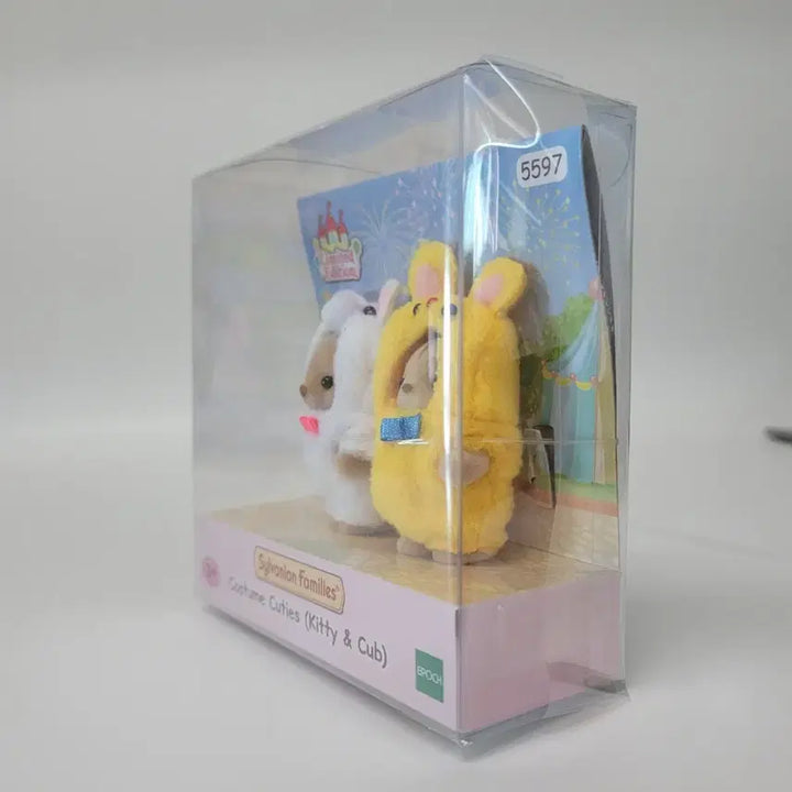 [BUNJANG] Sylvanian Families 35th Anniversary Costume Fair Limited Edition Bundle Set (Cat, Bear) / 실바니안 35주년 코스튬 페어 (고양이, 곰)일괄
