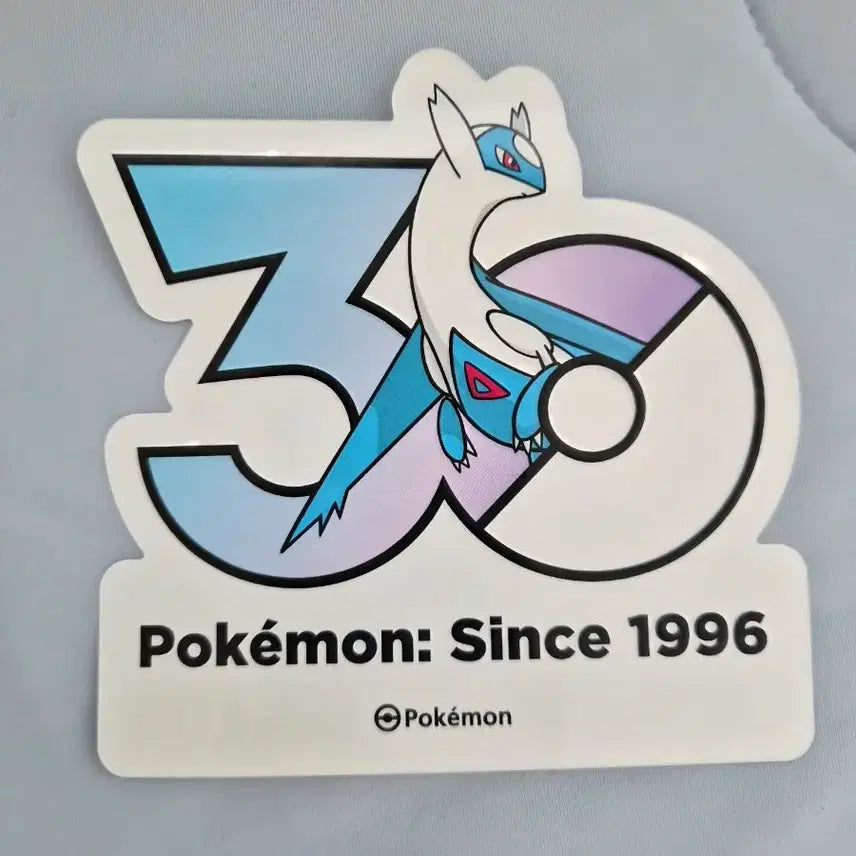 [BUNJANG] Pokemon 30th Anniversary Latias Sticker / 포켓몬 30주년 로고 스티커 라티오스 판매 / 수댕이랑 교환가능