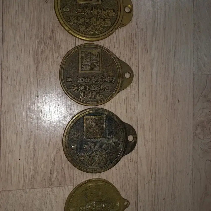 [BUNJANG] Set of 4 Antique Maepa (Horse Plaque) / 옛날 마패 4개