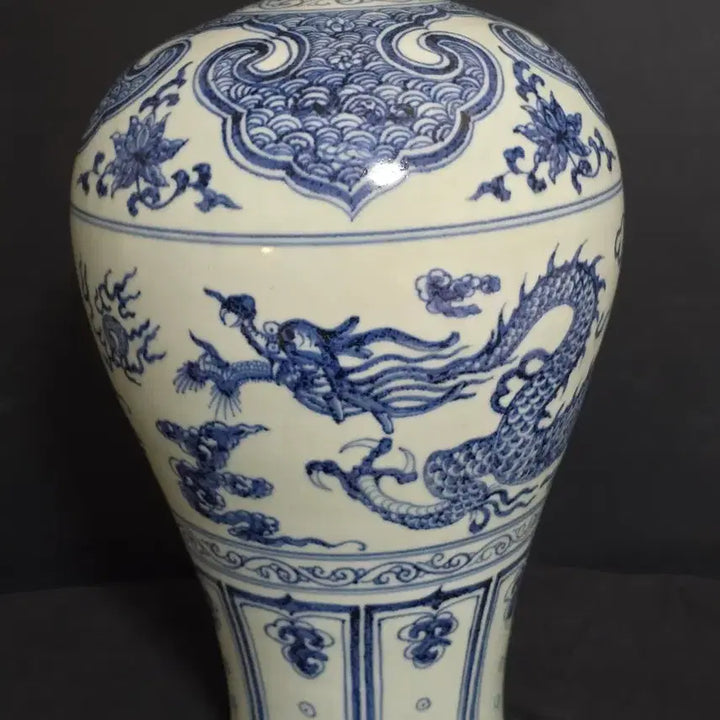 [BUNJANG] Blue-and-White Porcelain Vase with Dragon and Cloud Motif / 청화백자운용문매병