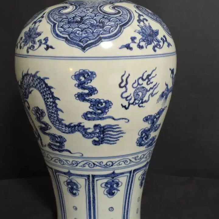 [BUNJANG] Blue-and-White Porcelain Vase with Dragon and Cloud Motif / 청화백자운용문매병