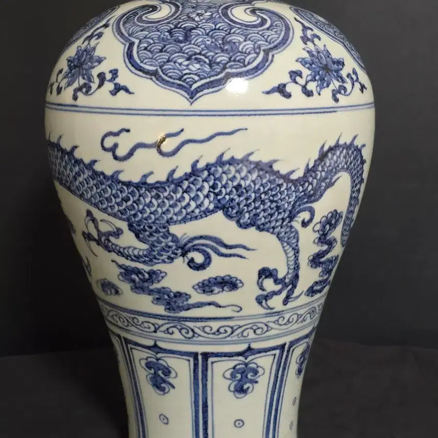 [BUNJANG] Blue and White Porcelain Vase with Dragon and Cloud Motif / 청화백자운용문매병 과 선덕운용문매병 2점