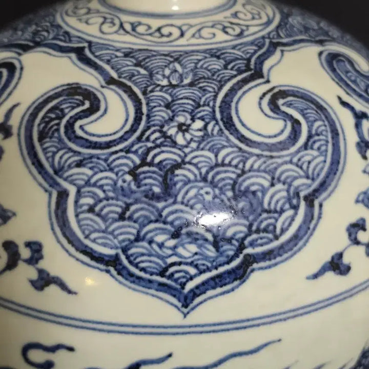 [BUNJANG] Blue-and-White Porcelain Vase with Dragon and Cloud Motif / 청화백자운용문매병