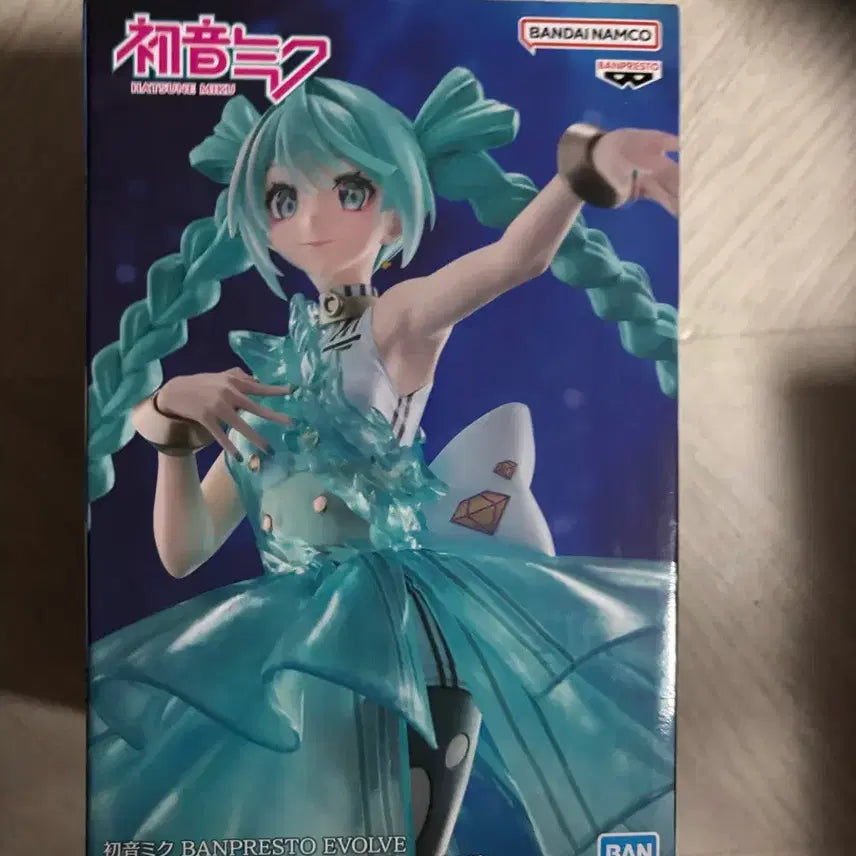 [BUNJANG] Banpresto Hatsune Miku Clearx Emerald Gem Figure (Sealed) / (미개봉) 반프레스토 하츠네 미쿠 클리어룩스 에메랄드 Gem 피규어