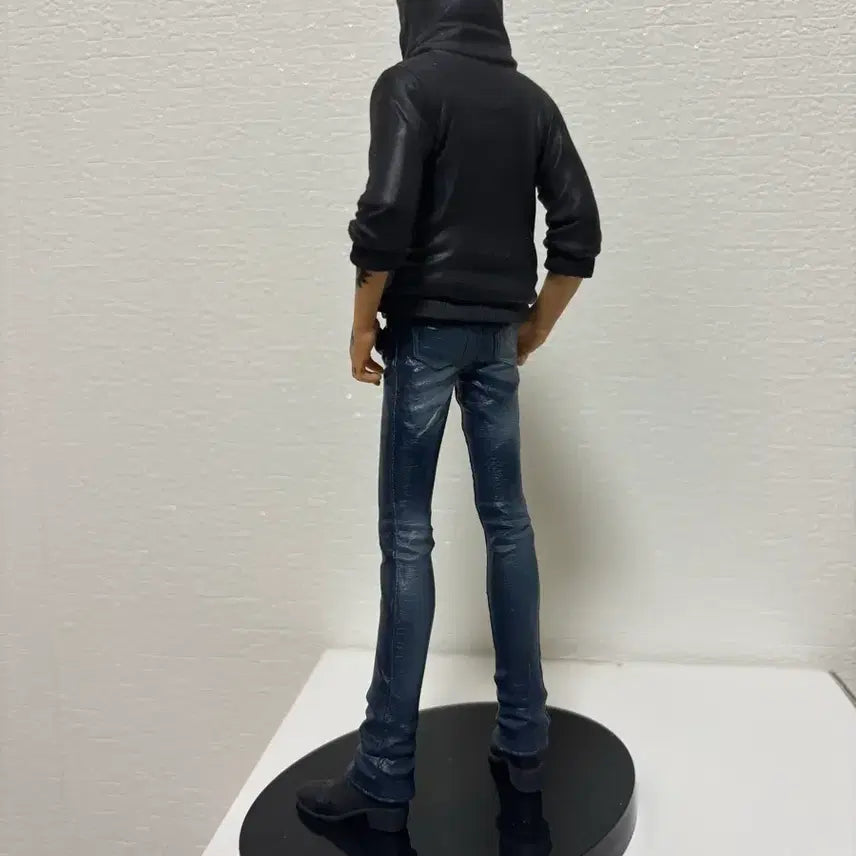 [BUNJANG] One Piece Trafalgar Law Jeansfreak B Color Figure / 원피스 트라팔가 로우 진스프릭 B컬러 화이트  판매합니다
