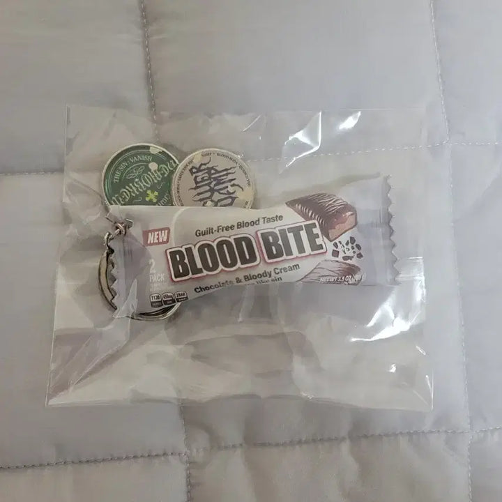 [BUNJANG] ENHYPEN Blood Transfusion Keyring MD Goods Jungwon Sunghoon Jay Jake Sunoo Ni-ki / 엔하이픈 블러드 바이트 키링 엠디 굿즈 정원 성훈 제이 재윤 선우 니키