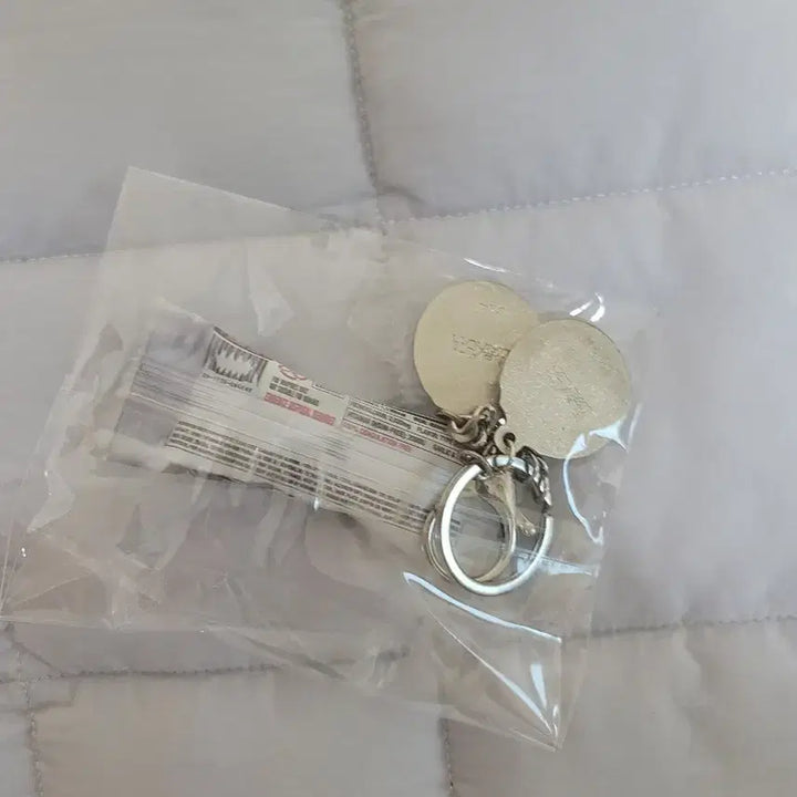 [BUNJANG] ENHYPEN Blood Transfusion Keyring MD Goods Jungwon Sunghoon Jay Jake Sunoo Ni-ki / 엔하이픈 블러드 바이트 키링 엠디 굿즈 정원 성훈 제이 재윤 선우 니키