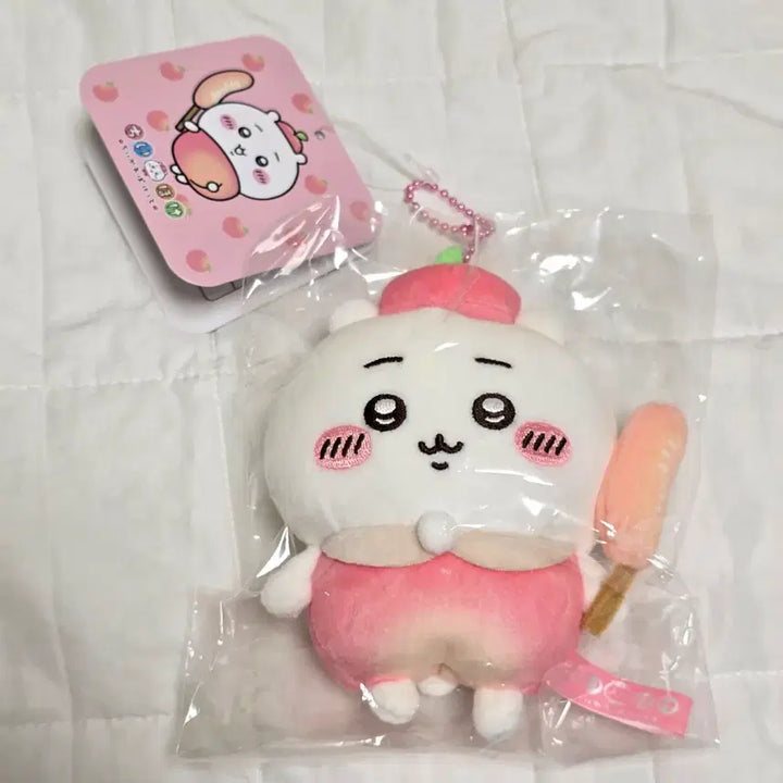 [BUNJANG] Chiikawa Peach Mascot Plush / 치이카와 포켓 과일 복숭아 마스코트 먼작귀 인형 마코