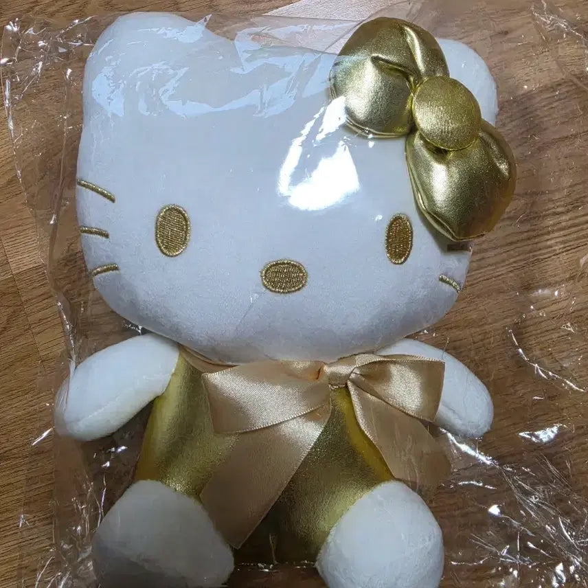 [BUNJANG] Hello Kitty Gold Ribbon Plush Doll / 헬로키티 골드 리본 인형 봉제인형