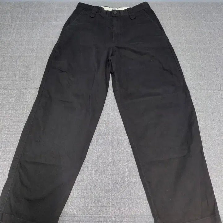 [BUNJANG] Uniqlo U Wide Fit Chino Pants Black / 유니클로 U 와이드핏 치노팬츠 73 블랙