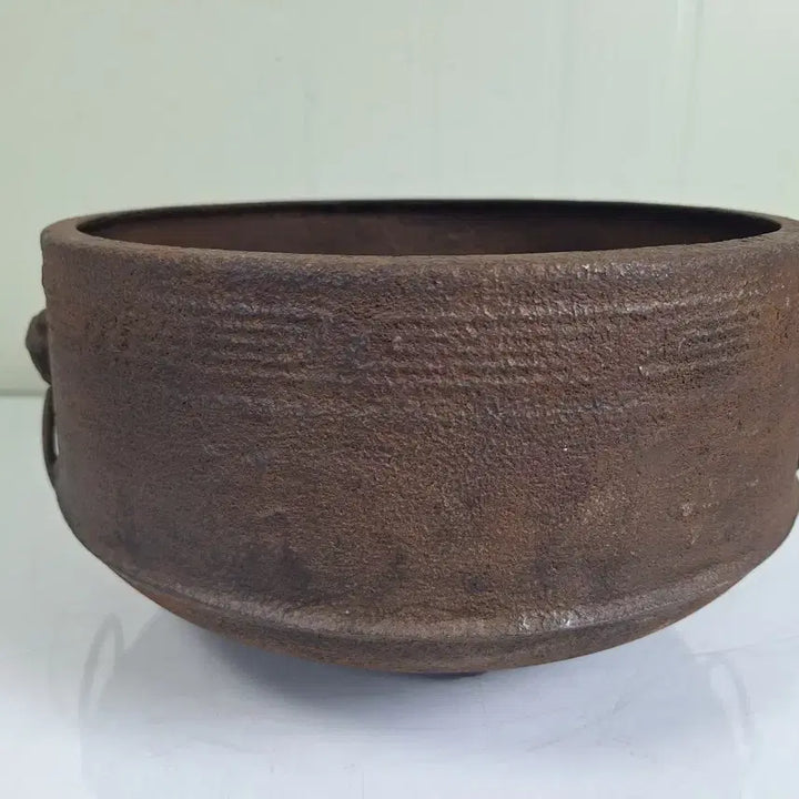 [BUNJANG] Joseon Dynasty Cast Iron Brazier (Yang-i-o Brazier) / 근대사 수집 자료 옛날 민속품 조선시대 무쇠 강화 화로