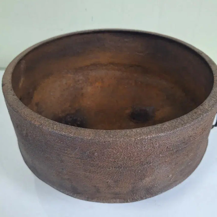 [BUNJANG] Joseon Dynasty Cast Iron Brazier (Yang-i-o Brazier) / 근대사 수집 자료 옛날 민속품 조선시대 무쇠 강화 화로