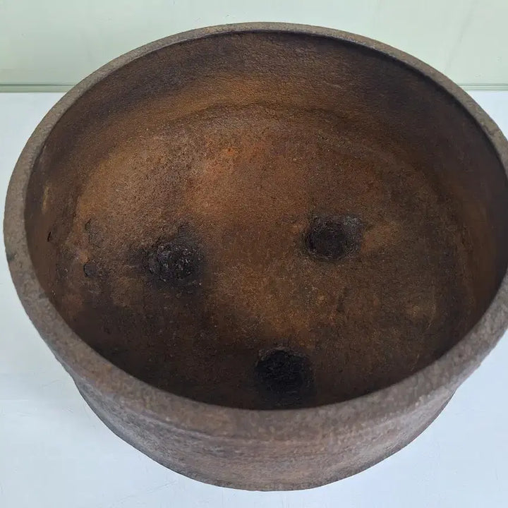 [BUNJANG] Joseon Dynasty Cast Iron Brazier (Yang-i-o Brazier) / 근대사 수집 자료 옛날 민속품 조선시대 무쇠 강화 화로