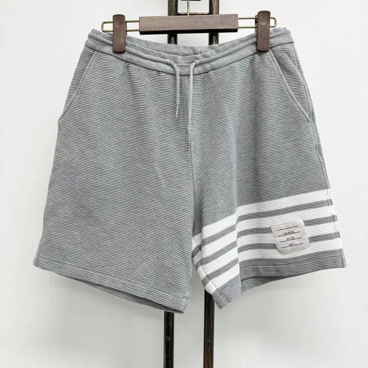 [BUNJANG] Thom Browne Striped Armband Shorts / [2]톰브라운 사선완장 반바지