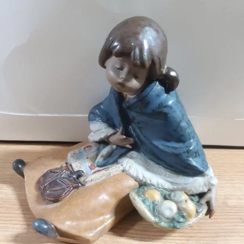 [BUNJANG] Yadros E2MY Nigro Collection Matte Finish Girl Figurine / Spain 야드로 E2MY Nigro 소녀