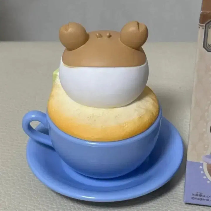 [BUNJANG] Chiikawa Latte Art Kani Cup Figure Case / 치이카와 라떼아트 카니 컵 피규어 케이스