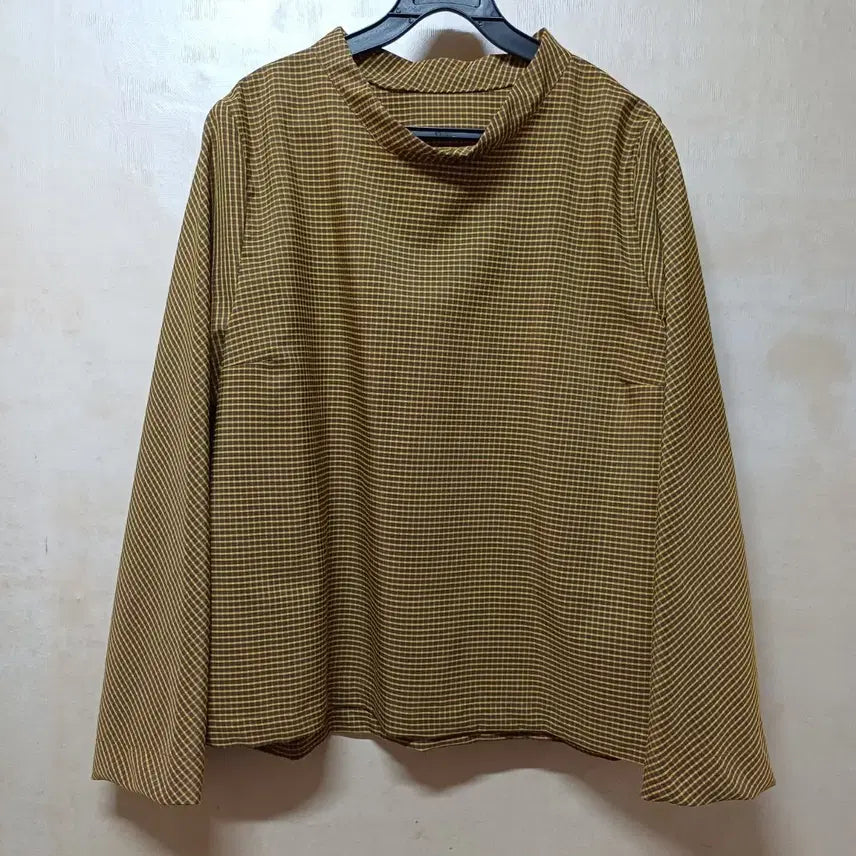 [BUNJANG] Mock Neck Blouse / 모크넥 블라우스