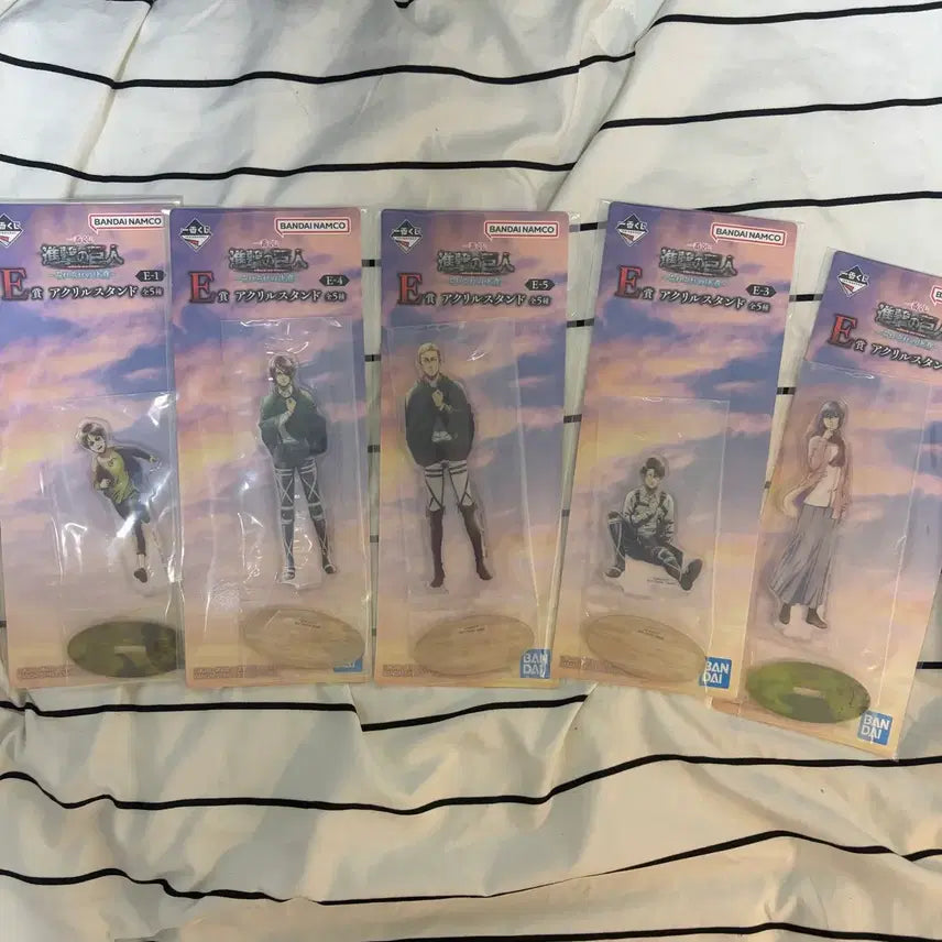 [SOLD OUT] 진격거 쿠지 e상 아크릴 스탠드 아르민 에렌 엘빈 리바이 미카사 일괄