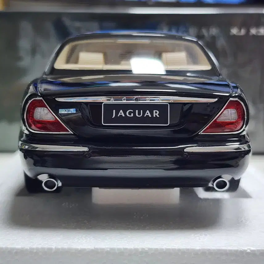 [BUNJANG] Almost Real 1:18 Jaguar XJ6 XJ350 Black Limited Edition Diecast Model / 1:18 올모스트리얼 재규어 XJ6 XJ350 블랙 한정판 다이캐스트
