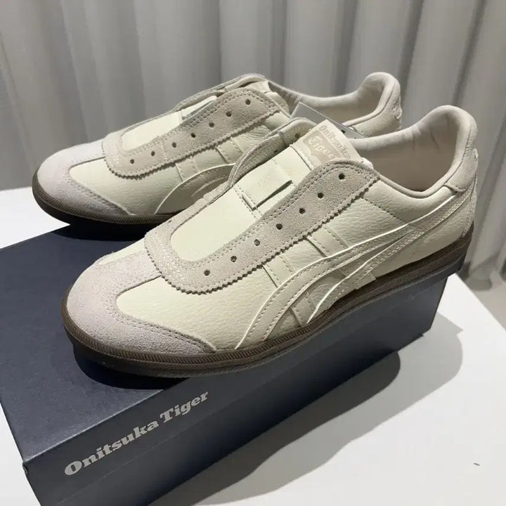 [BUNJANG] Onitsuka Tiger 1183C290-100 Retro Sneakers / 오니츠카타이거 1183C290-100 레트로 운동화