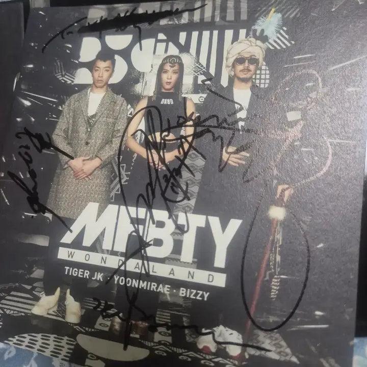 [BUNJANG] MFBTY 1st Album Autographed CD / MFBTY 1집 음반시디 사인반