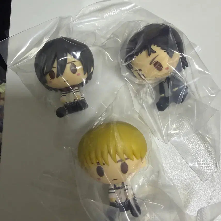 [SOLD OUT] 진격의거인 진격거 쿠지 h상 미사카 아르민 에렌 초코노코 3종 일괄