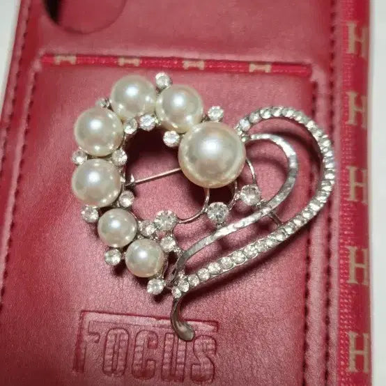 [BUNJANG] Pearl Heart Brooch / (새상품)진주 하트 브로치