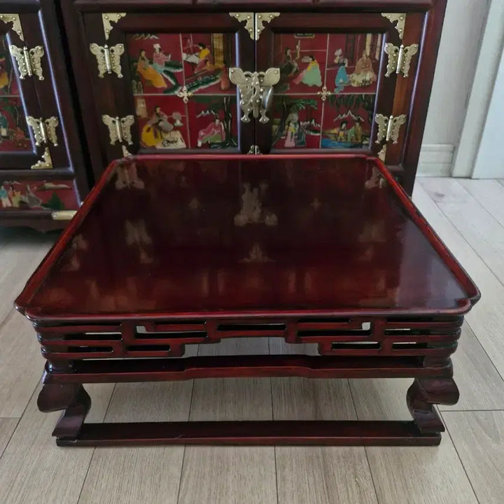 [BUNJANG] Persimmon Wood Lacquer Carved Small Soban Table Antique Furniture / 행자목 옻칠 투각 소반 작은 테이블 고가구 골동품