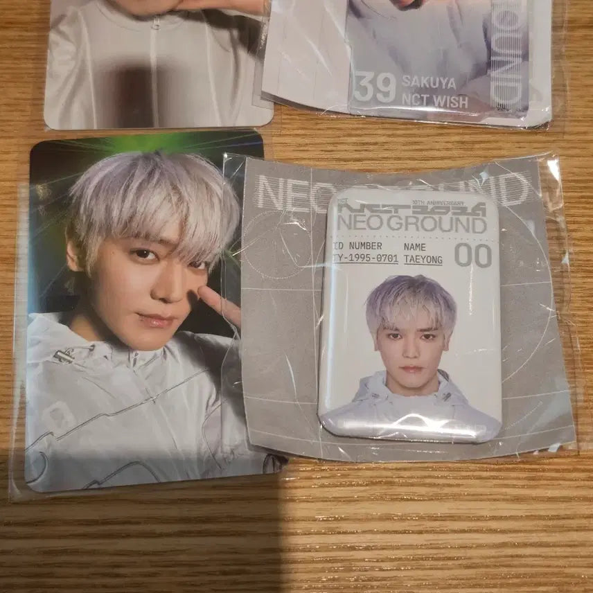 [BUNJANG] NCT TAEYONG Neo Ground Photocard + Can Badge Set / 엔시티 네오 태용 포카+캔뱃지