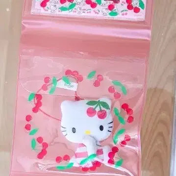 [BUNJANG] Sanrio Hello Kitty Cherry 3-Tier Wall Pocket Organizer / [고전] 키티 체리 3단 월포켓(무료배송)