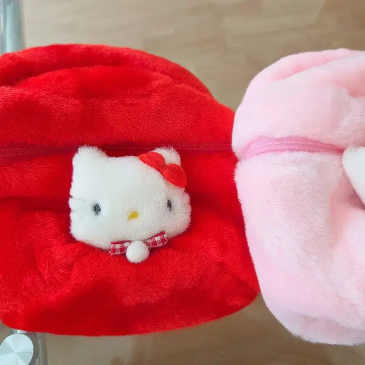 [BUNJANG] Sanrio Hello Kitty Handle Fur Pouch (Red/Pink) / [고전] 키티 손잡이 털파우치 레드&amp;핑크