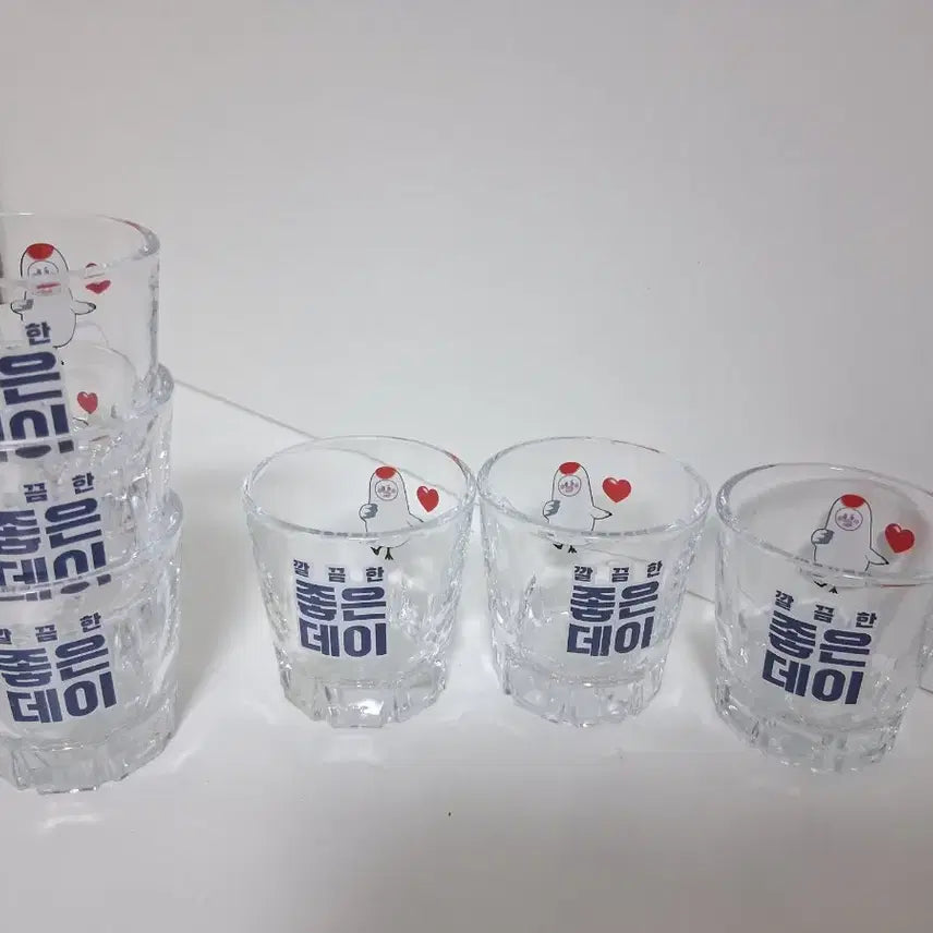 [BUNJANG] Good Day Character Soju Glass Set (6 Pieces) / 좋은데이 소주잔 세트6p