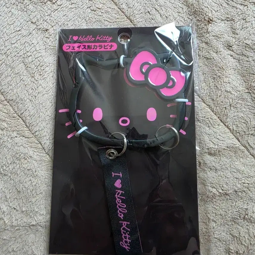 [SOLD OUT] 헬로키티 얼굴 카라비너 블랙