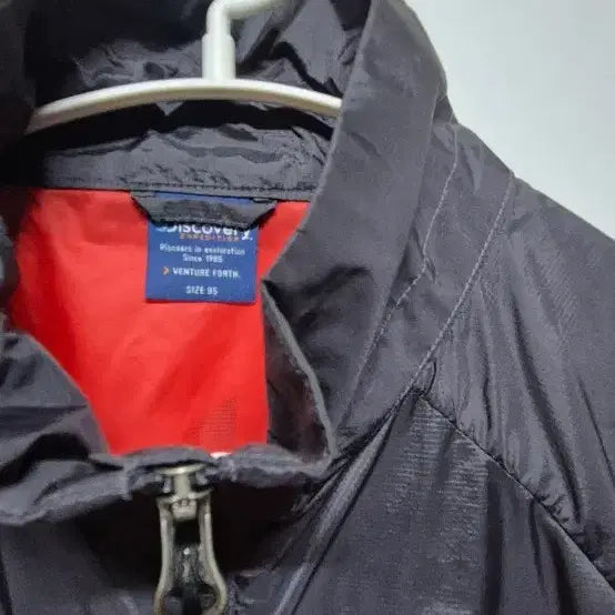 [BUNJANG] Discovery Expedition Windbreaker Jacket Black/Red Size 95 / [남성점퍼]디스커버리 바람막이 자켓 블랙/레드 95