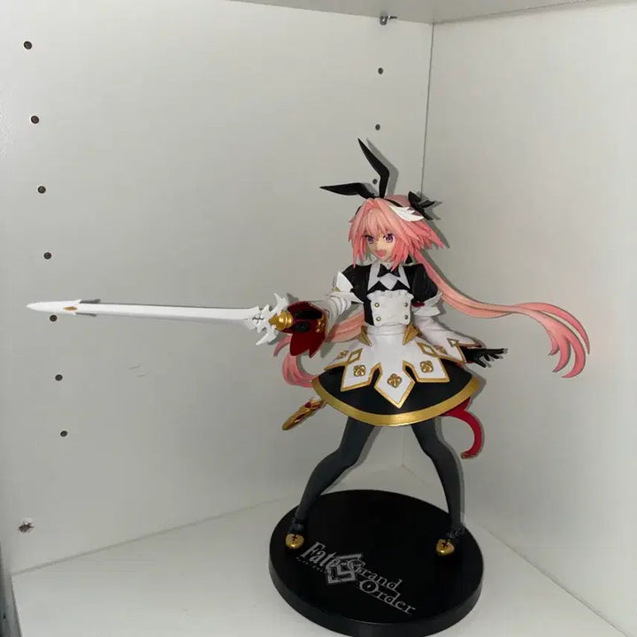[BUNJANG] Fate/Grand Order Astolfo Figure / 페이트 아스톨포 피규어 그랜드오더 (고전미소녀피규어 느좋녀방꾸템