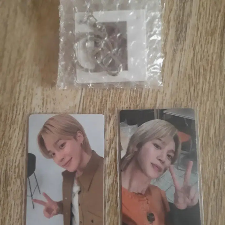 [BUNJANG] BTS Jimin Arirang Weverse POB Set Photocard and Keychain / 방탄아리랑지민위버스특전세트