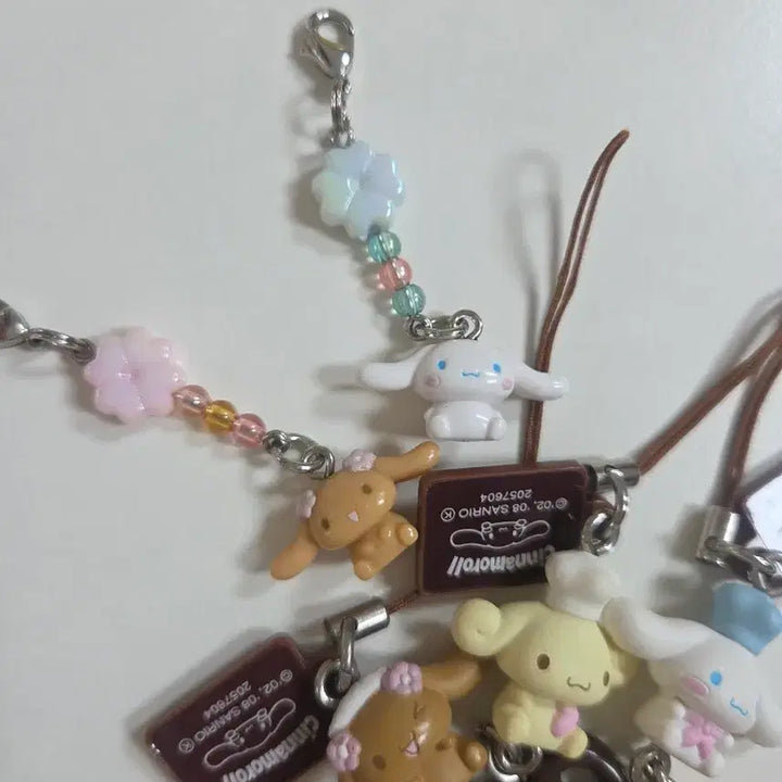 [BUNJANG] Cinnamoroll Classic Maid Moka Figure Bundle Set / 마지막할인일괄)고전모카 시나모롤 메이드모카 스트랩 카페 디저트 모카피규어