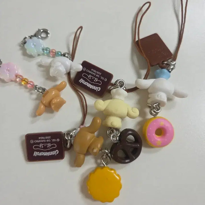 [BUNJANG] Cinnamoroll Classic Maid Moka Figure Bundle Set / 마지막할인일괄)고전모카 시나모롤 메이드모카 스트랩 카페 디저트 모카피규어