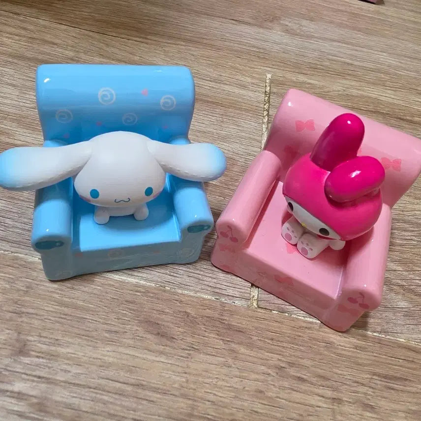 [BUNJANG] Sanrio Cinnamoroll &amp; My Melody Mini Sofa Figure Set / 산리오 시나모롤 마이멜로디 미니 소파 피규어