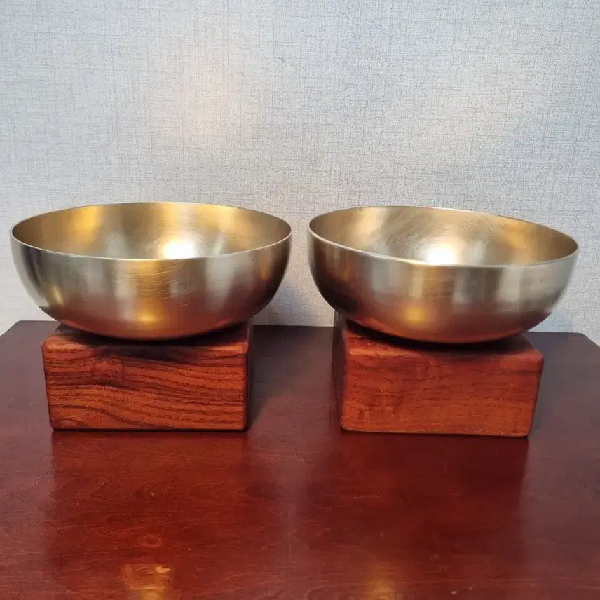 [BUNJANG] Intangible Cultural Heritage No. 77 Hyangwon Bangjja Yugi (Bronze) Naengmyeon Bowl / 무형문화재 77호 향원 방짜 유기 냉면기 2개 (유기 그릇, 놋그릇)